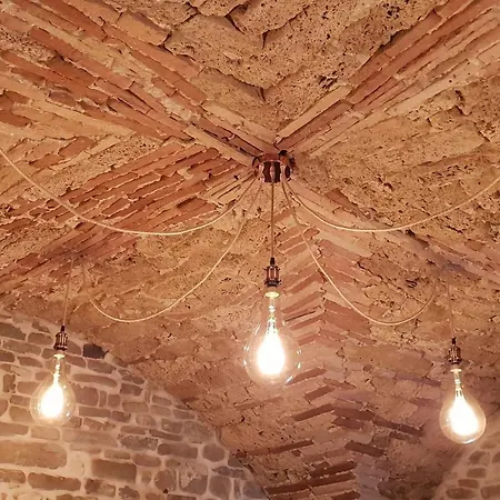 In Grotta Nell'alto Mugello A